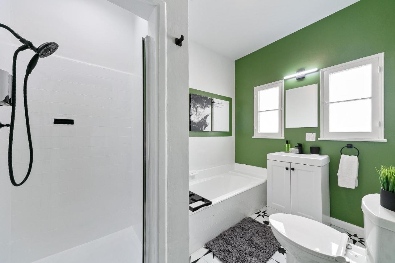 Beverly Hills Stylish & Central 1 Bedroom Apt + Parking Los Angeles Exterior photo