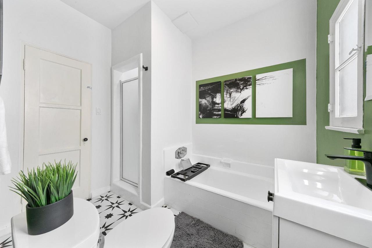 Beverly Hills Stylish & Central 1 Bedroom Apt + Parking Los Angeles Exterior photo