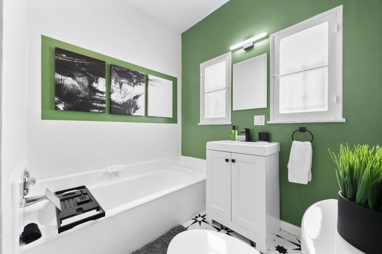 Beverly Hills Stylish & Central 1 Bedroom Apt + Parking Los Angeles Exterior photo