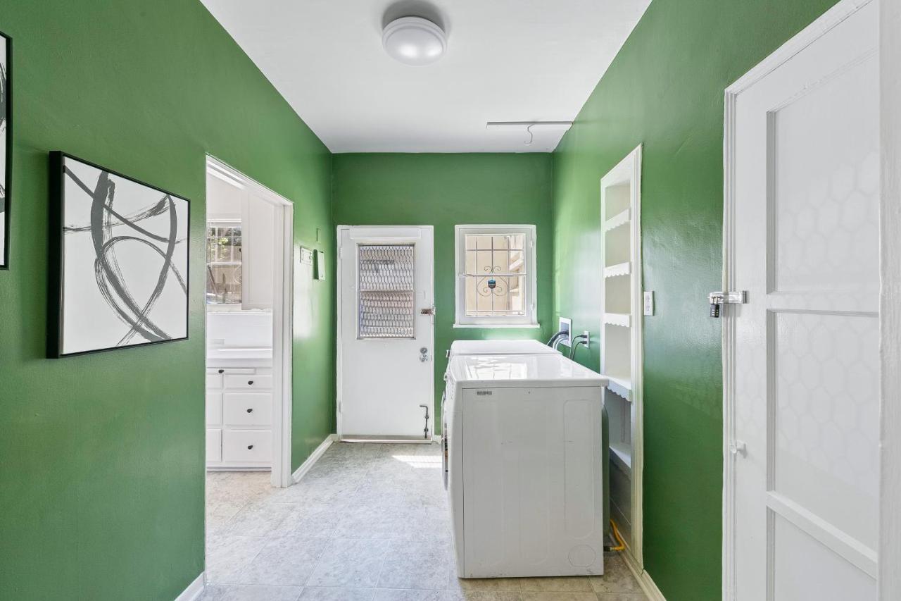 Beverly Hills Stylish & Central 1 Bedroom Apt + Parking Los Angeles Exterior photo